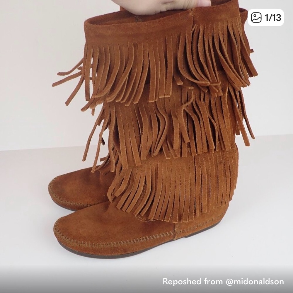 Minnetonka Brown Fringe Boots
